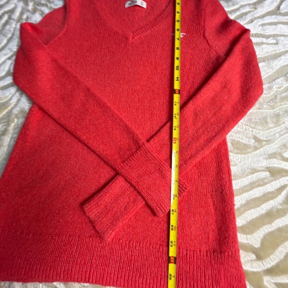 weater Hollister size  S  ORANGE V neck - Picture 7 of 8